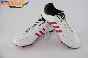 Adidas 11 Nova wit voor- en zijkant (Q23829)